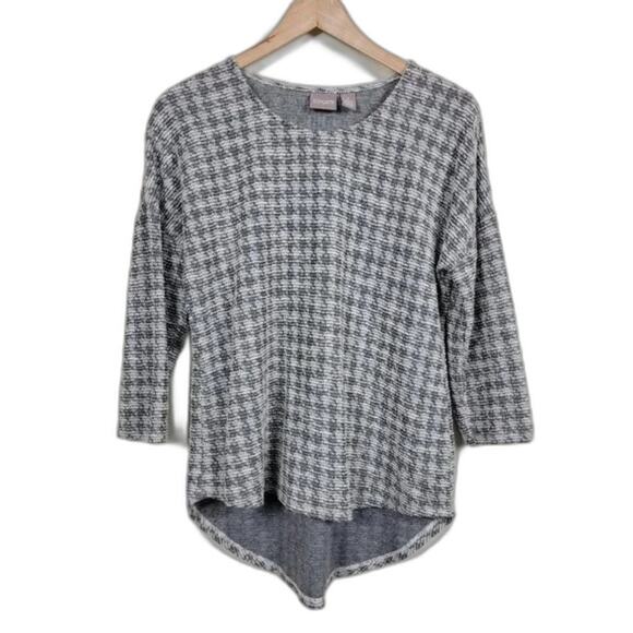 Chico’s Textured Metallic Top White Gray Women Size M Elegant Blouse - Picture 1 of 9